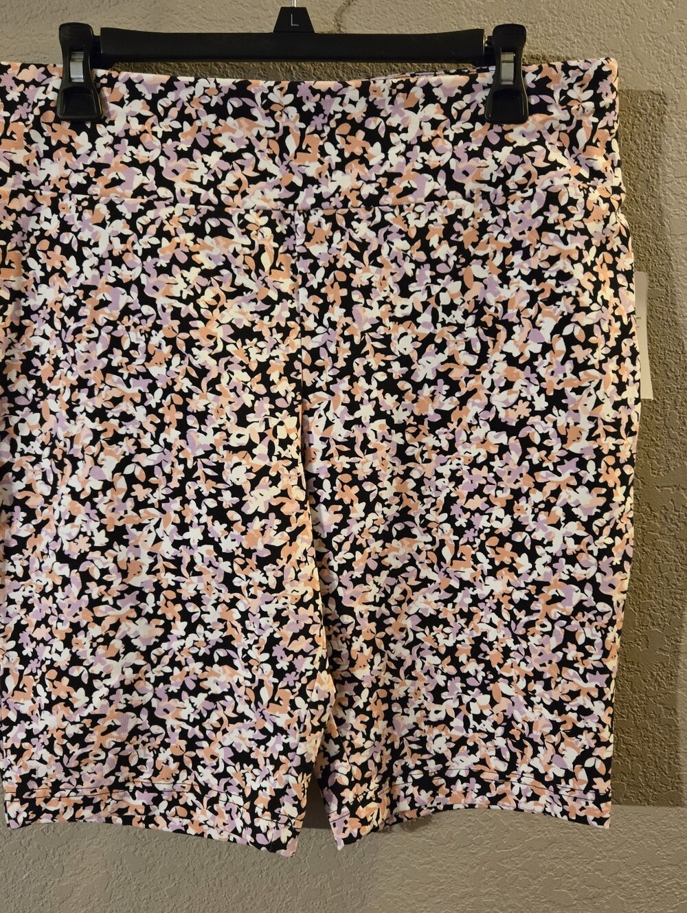 Terra & Sky Womens New Camo Petals Soft Violet Bike Shorts Size 0X (14W)